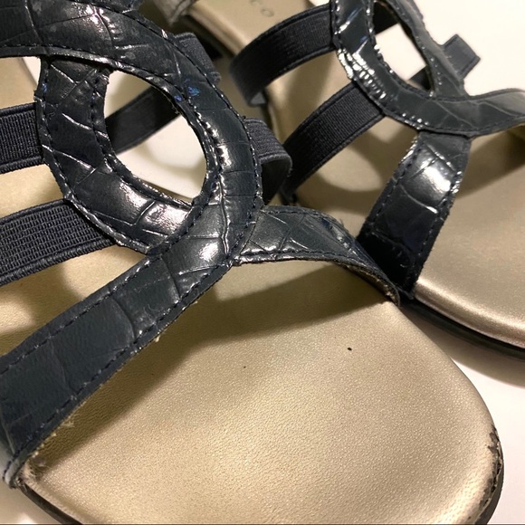 Karen Scott | Emet Sandals - Navy - Picture 4 of 5